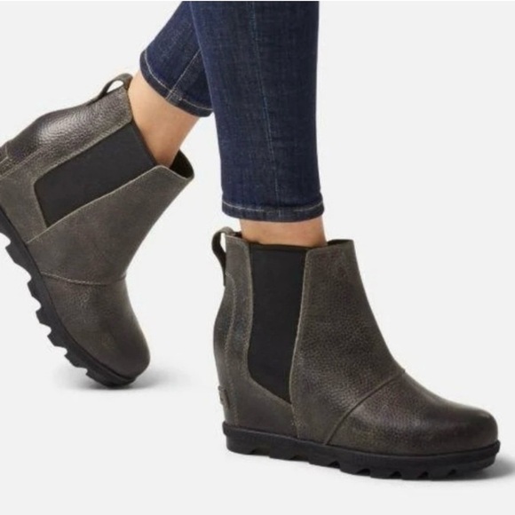 Sorel Joan of Arctic Wedge ll Chelsea Bootie in Quarry 6.5 - Picture 1 of 12
